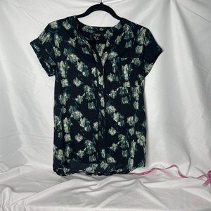 simply vera verawang short sleeve blouse  dark blue floral size: XS